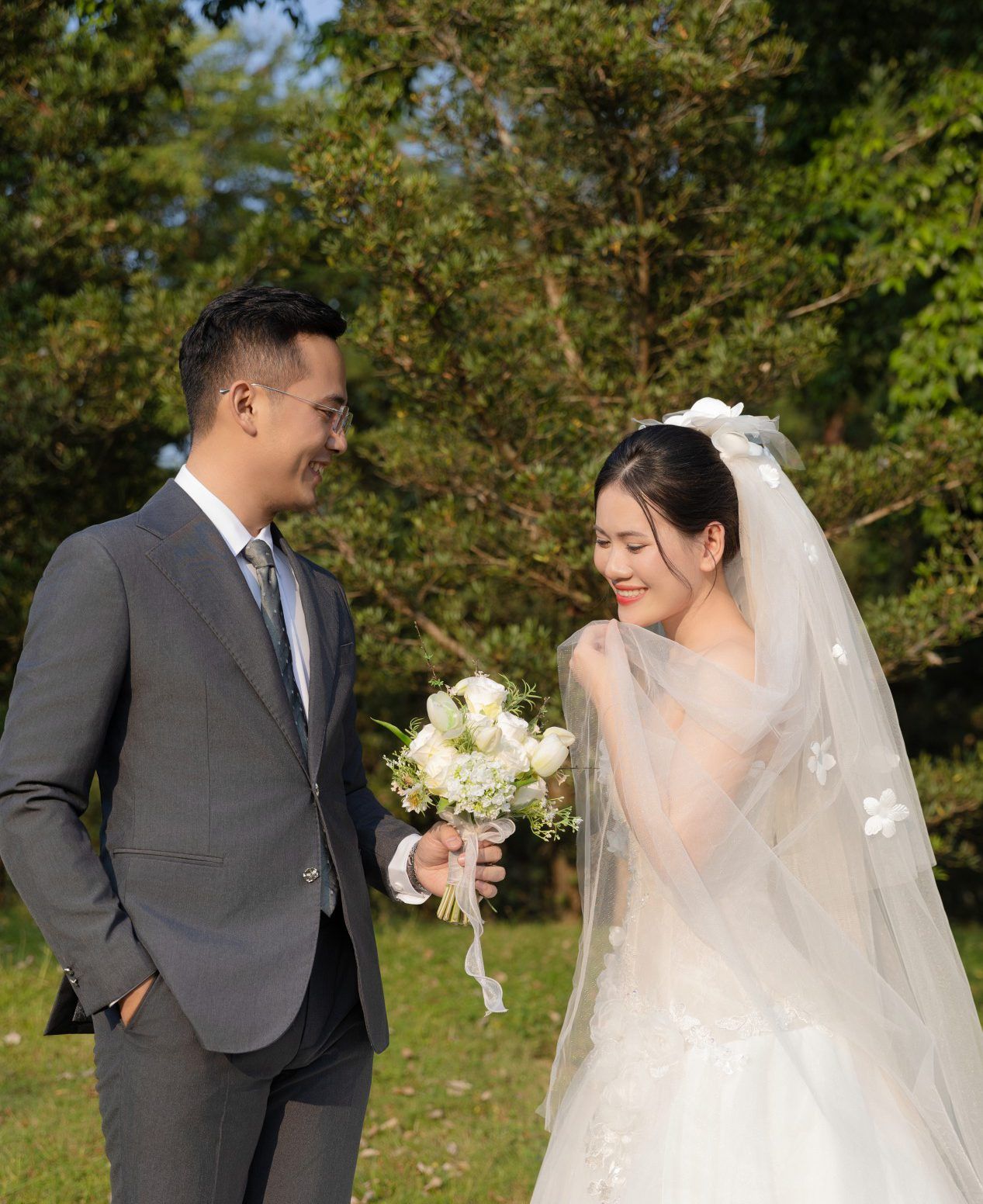 Phương Nam & Nguyễn Thêu